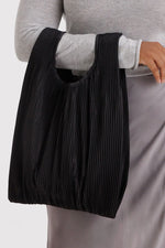 Pleated Baggu Black
