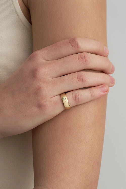 Estella Pinky Ring Gold