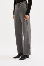 Organic Relaxed Leg Jean Graphite