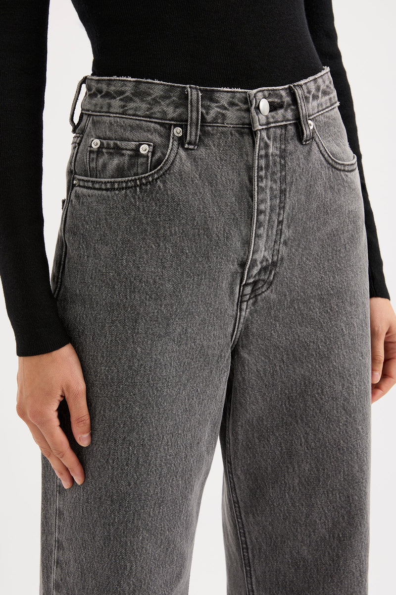 Organic Relaxed Leg Jean Graphite