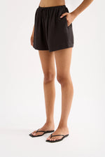 Neve Shorts Black