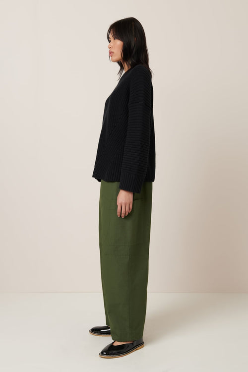 Outline Jumper Black