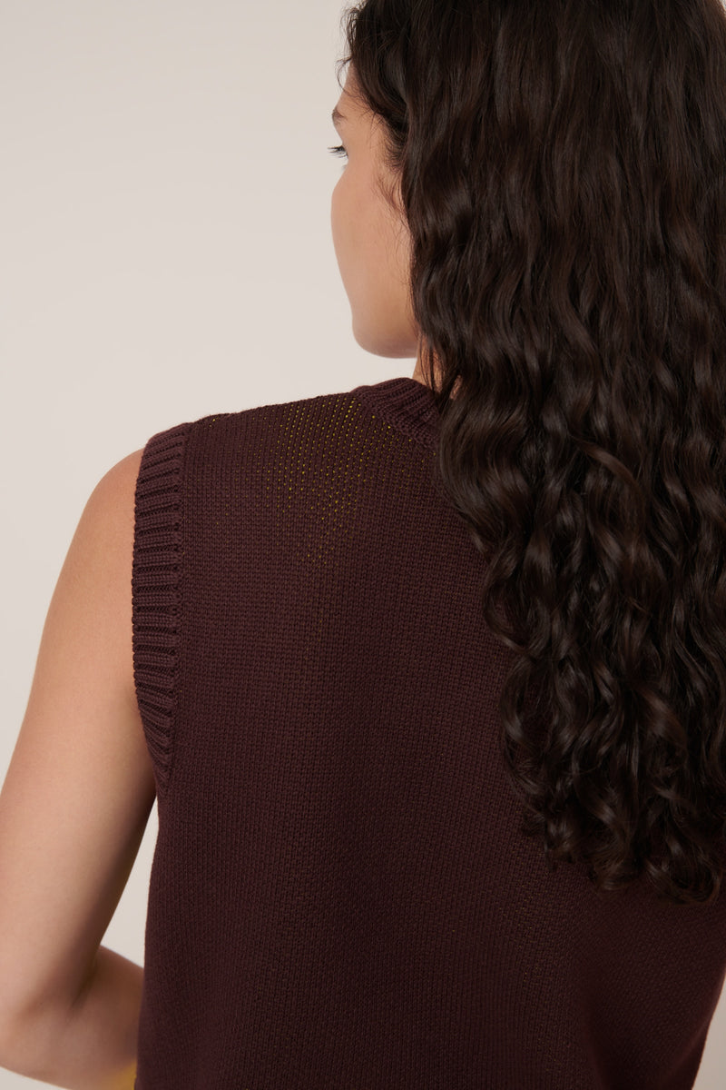 Wingspan Vest Mahogany