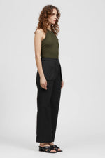 Moja Singlet Dark Olive
